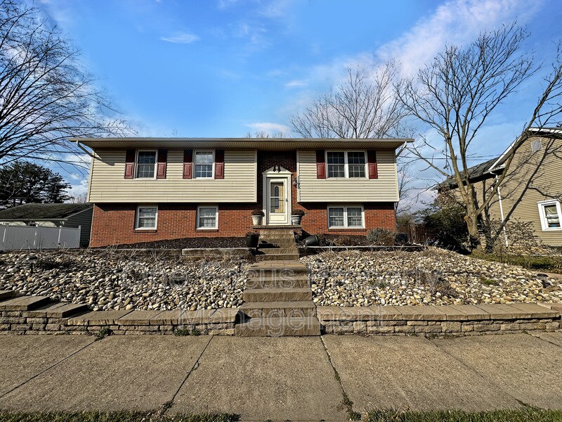 Primary Photo - 1195 Sheridan St