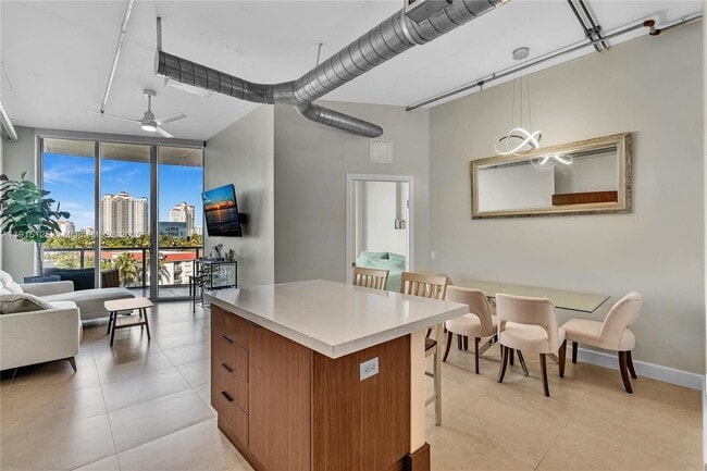 Building Photo - 3029 NE 188th St