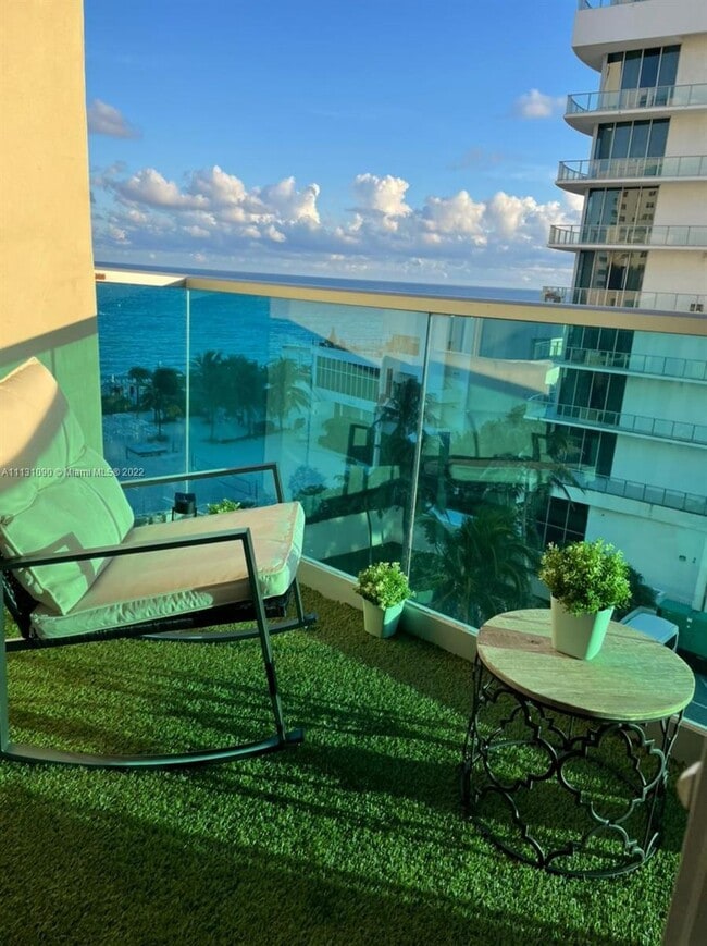 Building Photo - 4001 S Ocean Dr