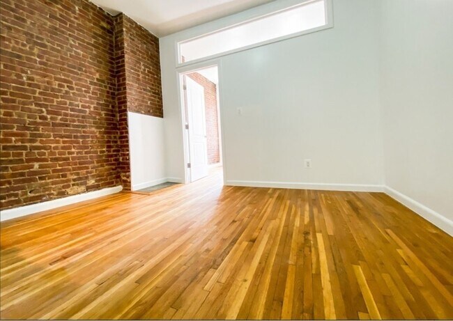 Foto del edificio - 316 E 83rd St