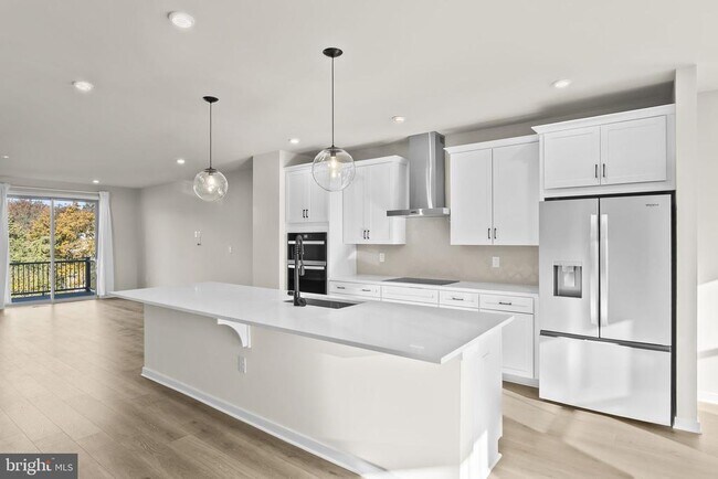 Foto del edificio - 6244 Folly Ln