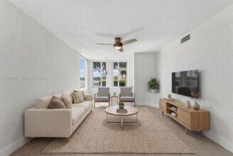 Building Photo - 2841 N Oakland Forest Dr