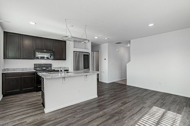 Building Photo - 5377 Andes St
