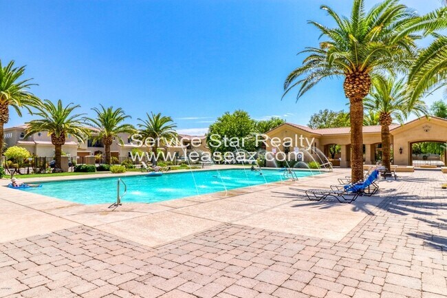 Foto del edificio - 1367 S Country Club Dr