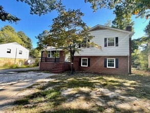 Building Photo - 818 S Park Dr
