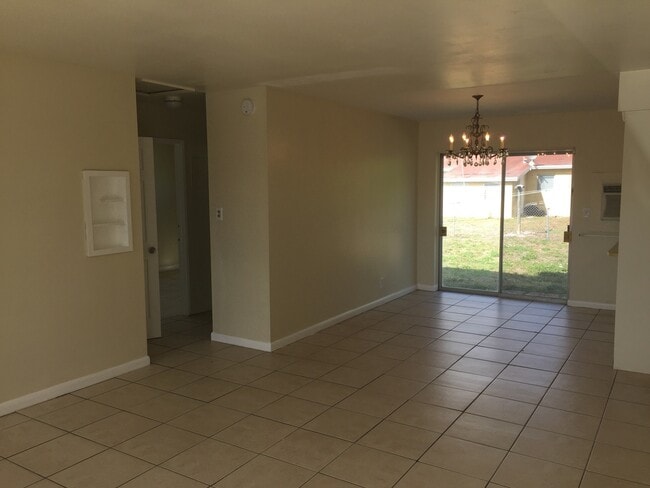 Building Photo - Large 3-2 house with a back yard