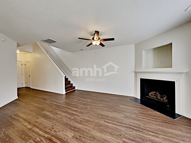 Building Photo - 4466 Snowcrest Ln