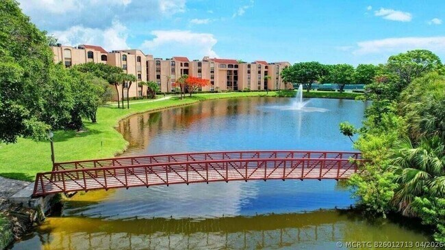 Foto del edificio - 2255 Lindell Blvd