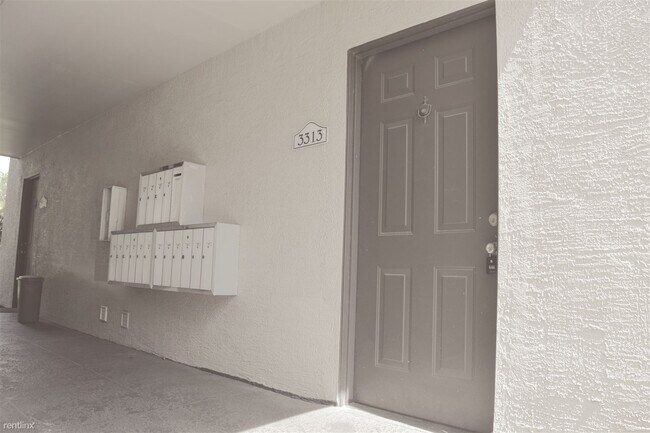 Foto del edificio - 1 br, 1 bath Condo - 2058 Arbour Walk Circ...