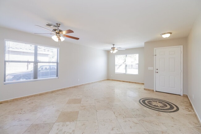 Building Photo - 4630 N 91st Dr
