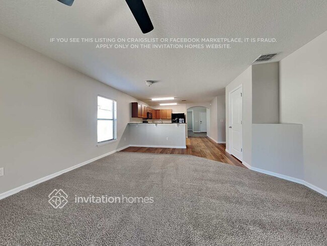 Foto del edificio - 11833 Thicket Wood Dr