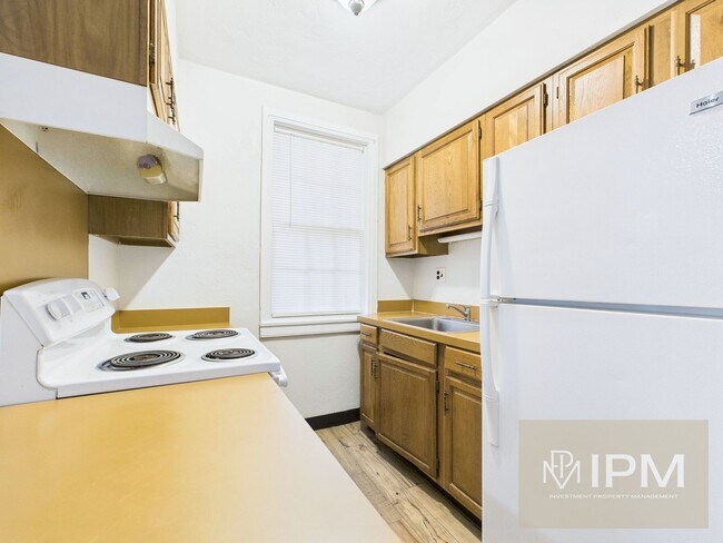 Foto del edificio - 44 N Main St