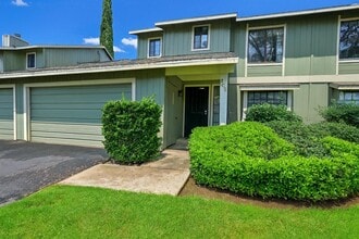 Building Photo - 4718 E Alamos Ave