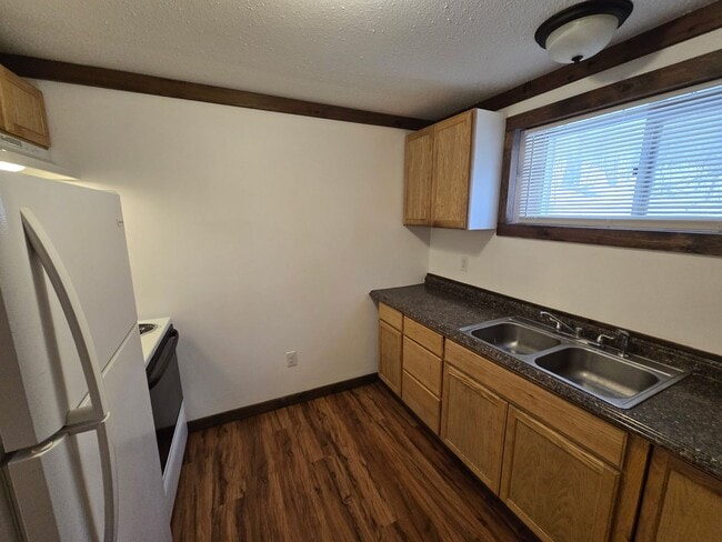 Building Photo - Little Beaumont