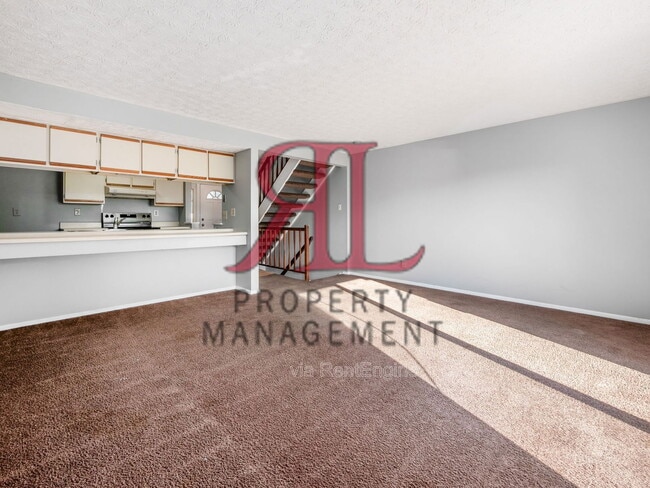 Foto del edificio - 6678 Manring Ct