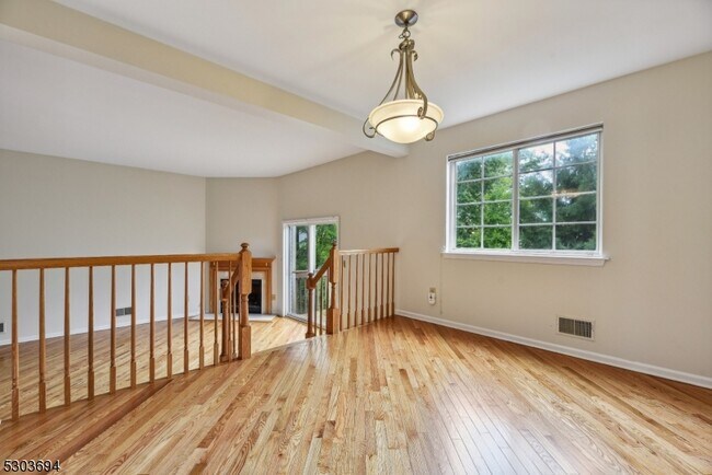 Building Photo - 16 Whispering Way W