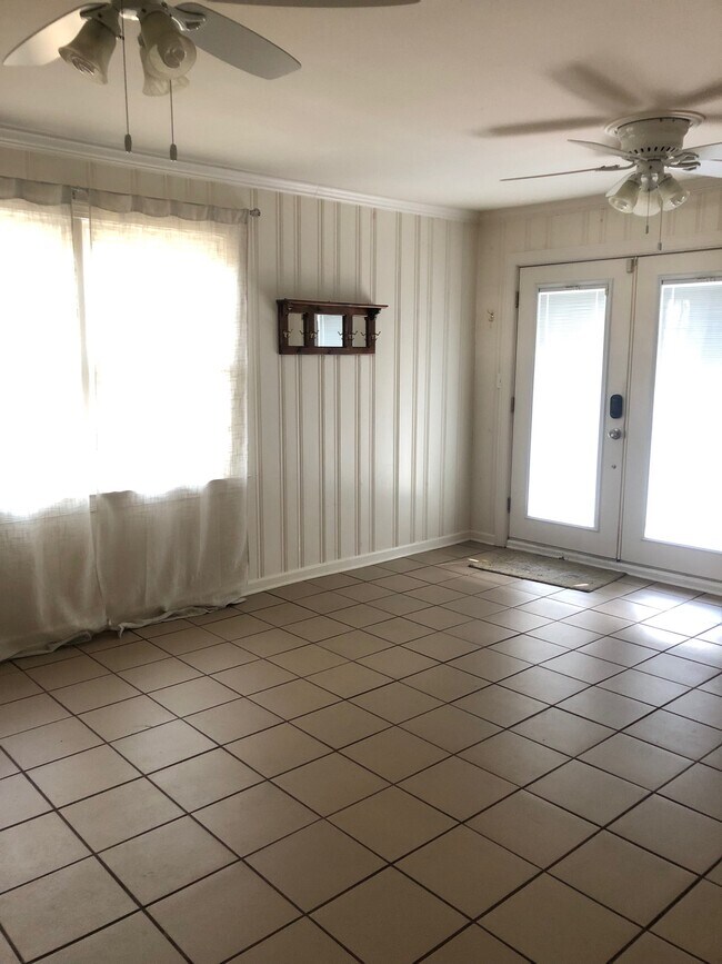 Foto del edificio - 1425 E 52nd St