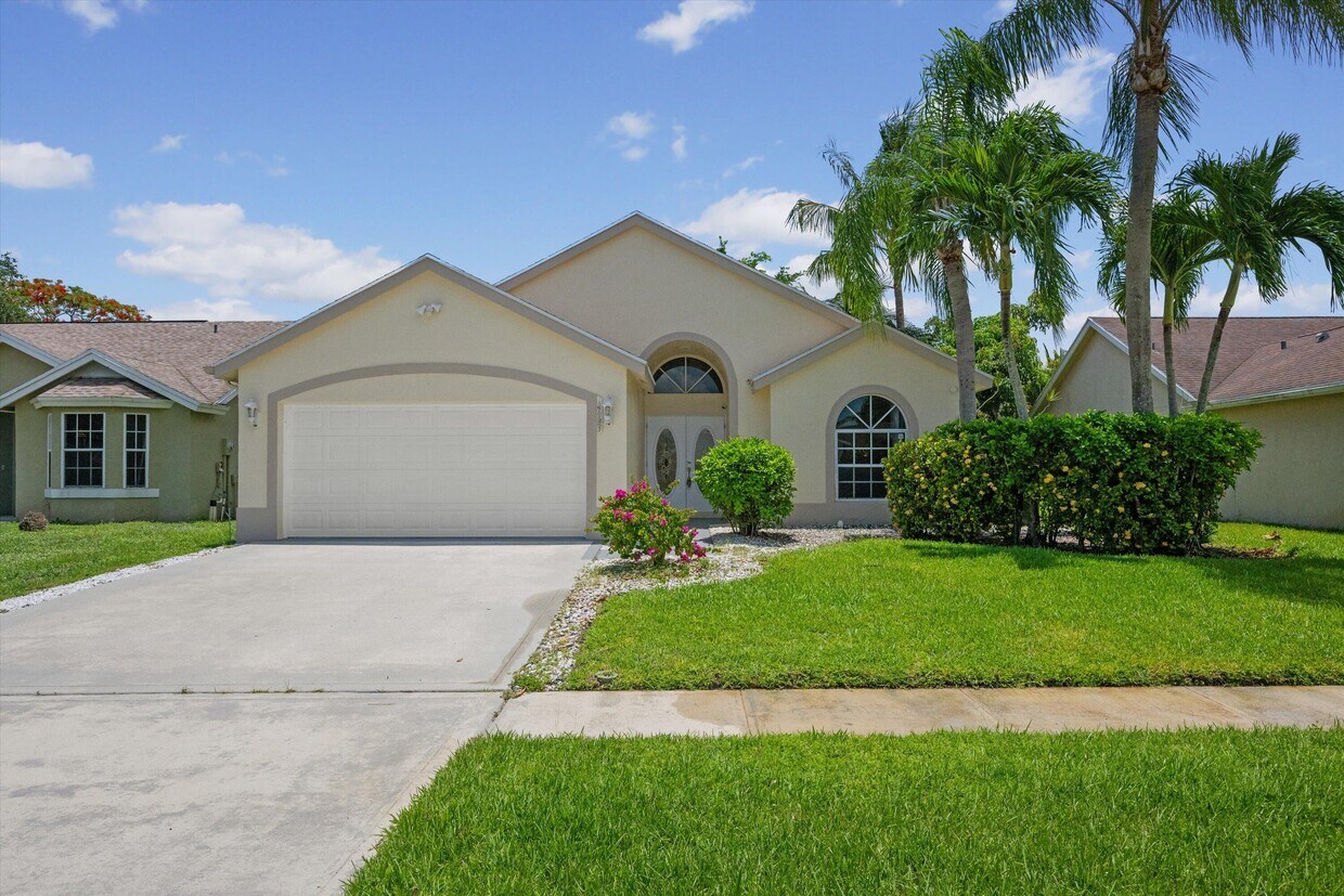 Foto principal - 12781 Meadowbreeze Dr