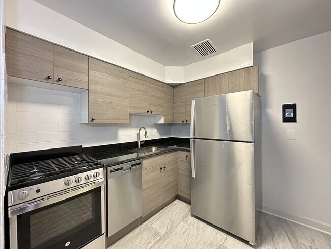 Foto del edificio - 6705 N California Ave