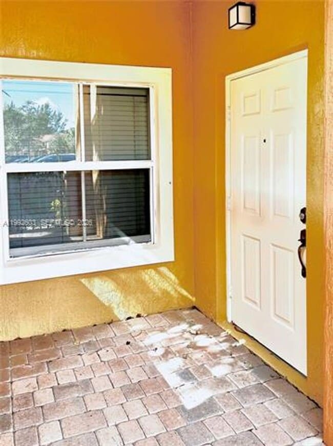 Building Photo - 1088 SW 144th Ave