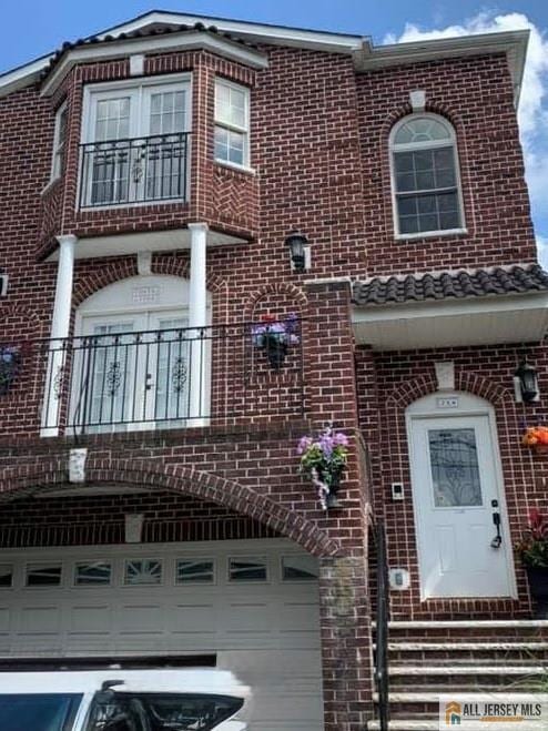 Building Photo - 728 Linden Ave