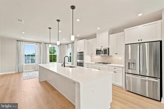 Building Photo - 8046 Williamson Blvd