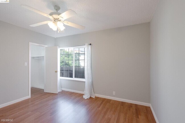 Building Photo - 3 br, 1 bath House - 1521 77th Ave 1150