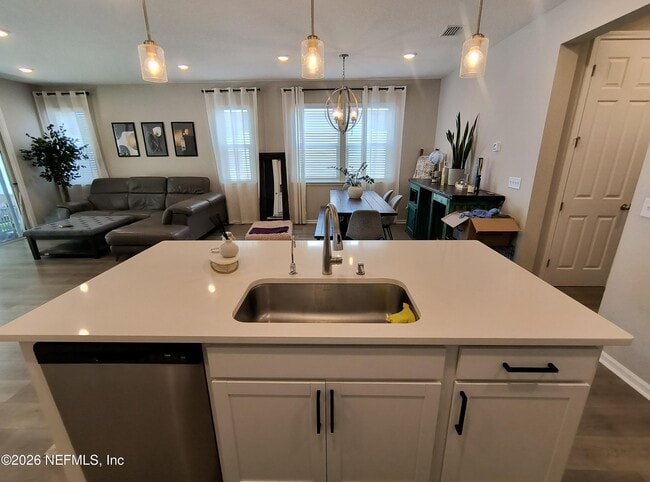 Foto del edificio - 5747 Tomahawk Lake Dr