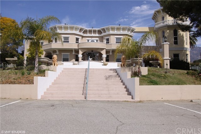 Building Photo - 275 Robincroft Dr