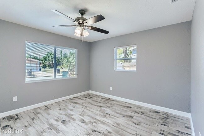 Building Photo - 3 br, 2 bath House - 1008 La Salle Street ...