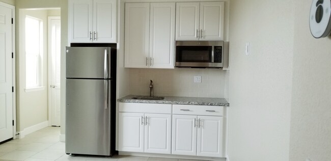 Foto del edificio - Charming ADU Unit in Woodland CA