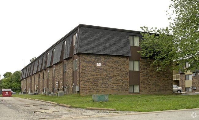 Building Photo - Brookside on Freedom