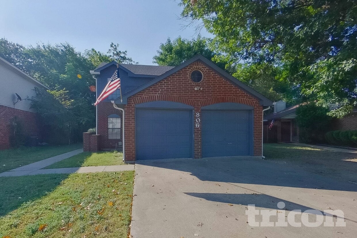 Foto principal - 806 Gable Ave