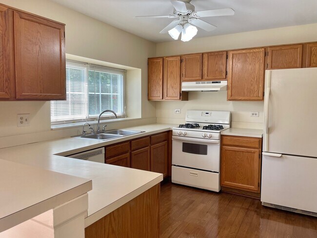 Building Photo - 1937 Hastings Ave