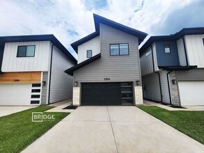 Building Photo - 33134 Oak Hts Pl