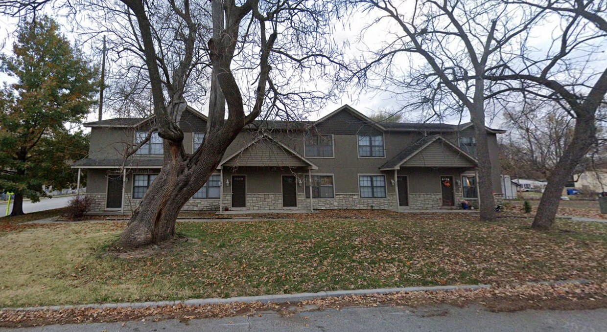 Foto principal - 102 N Park St