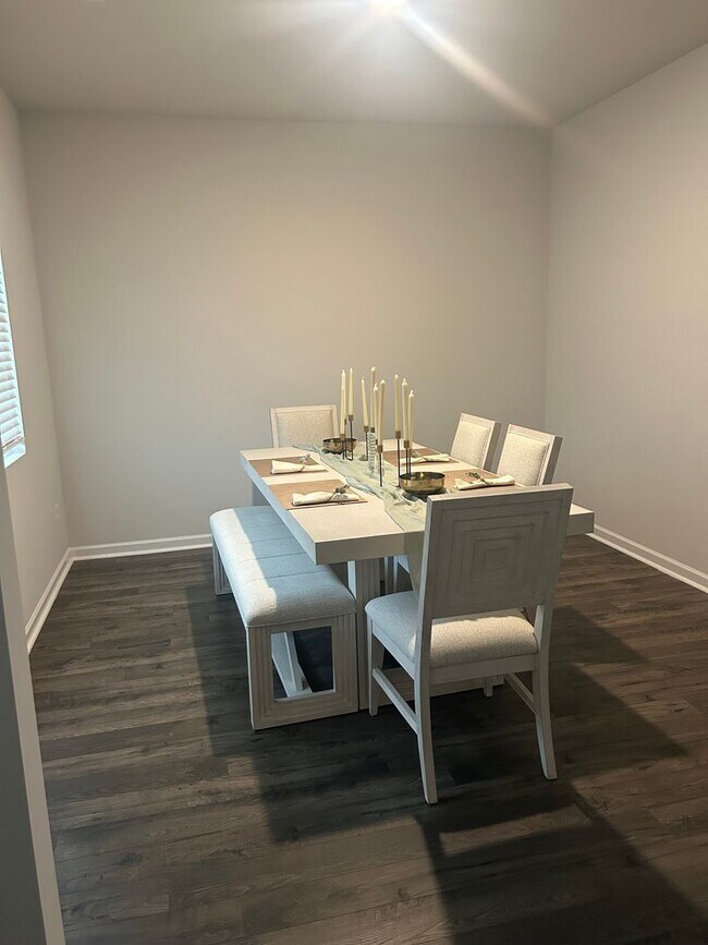 Foto del edificio - Beautiful 5 bedroom 2.5 bathroom new construction home