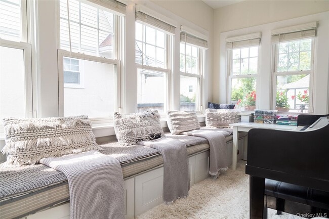 Building Photo - 29 Armourvilla