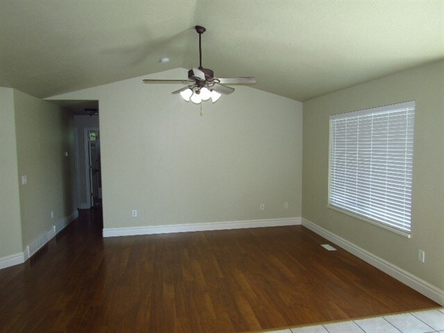 Foto del edificio - 328 S 1250 E