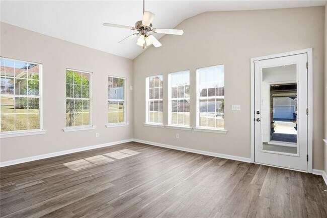 Foto del edificio - 405 Chadwick Cmns