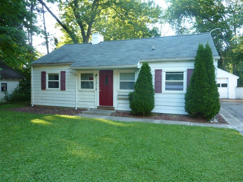 Primary Photo - 2 br, 1 bath House - 1315 Center St