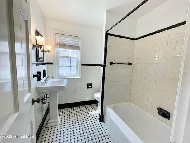 Foto del edificio - 1521 Balltown Rd