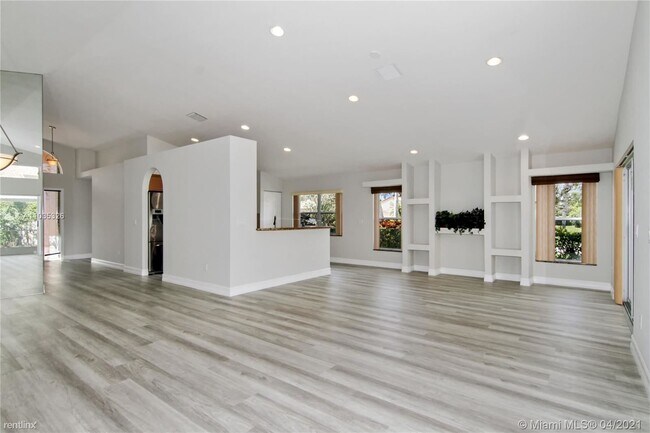 Foto del edificio - 3 br, 2 bath House - 22812 Royal Crown Ter