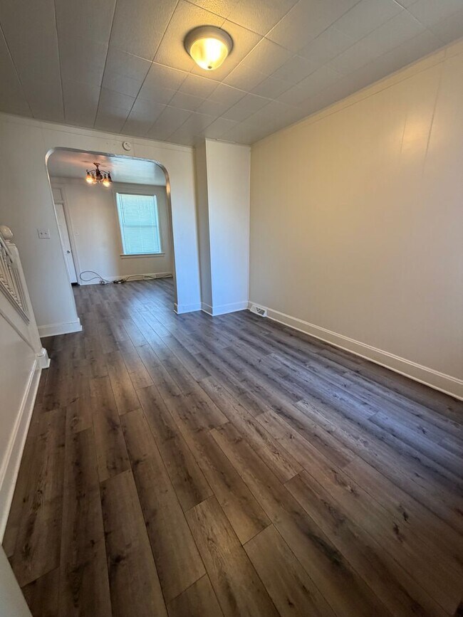 Foto del edificio - Three bedroom one bath home close route 30