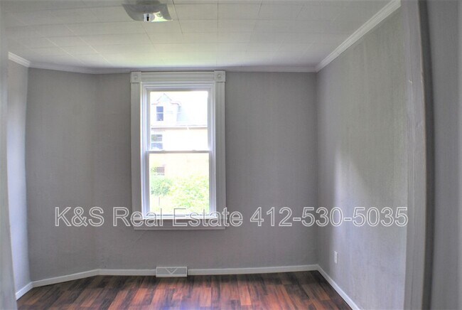 Foto del edificio - 102 S 6th St