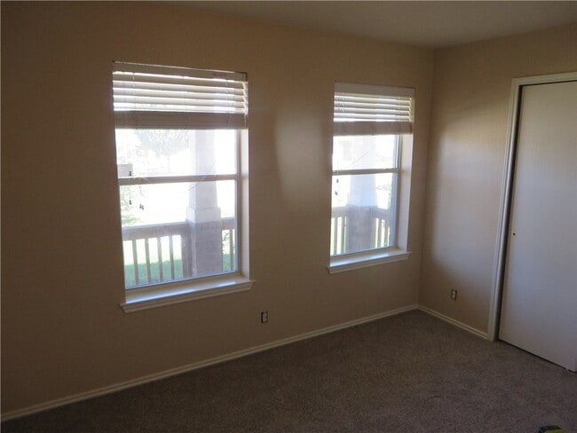 Building Photo - Recently updated 4/2/2 one story in Post Oak!