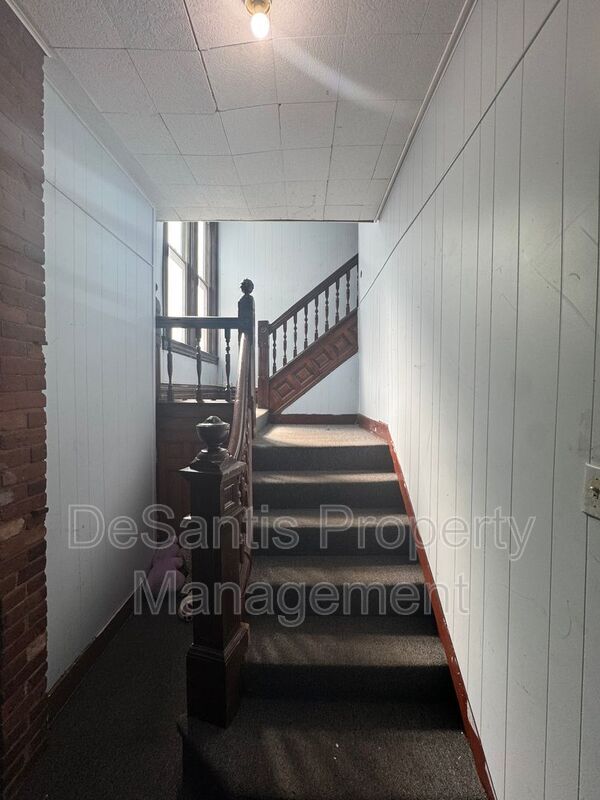 Foto del edificio - 5498 Hayes St