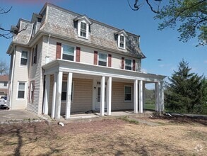 Building Photo - 1000 S Broad St