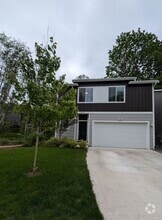 Building Photo - 9479 Fairhaven Cir NE