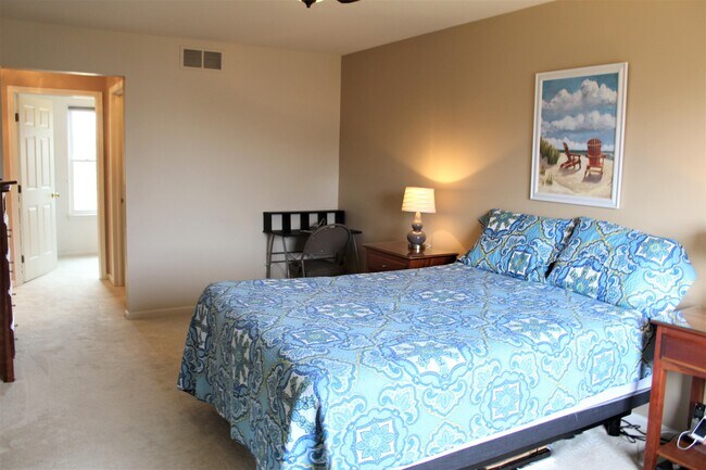 Building Photo - 4141 Crystal Creek Dr